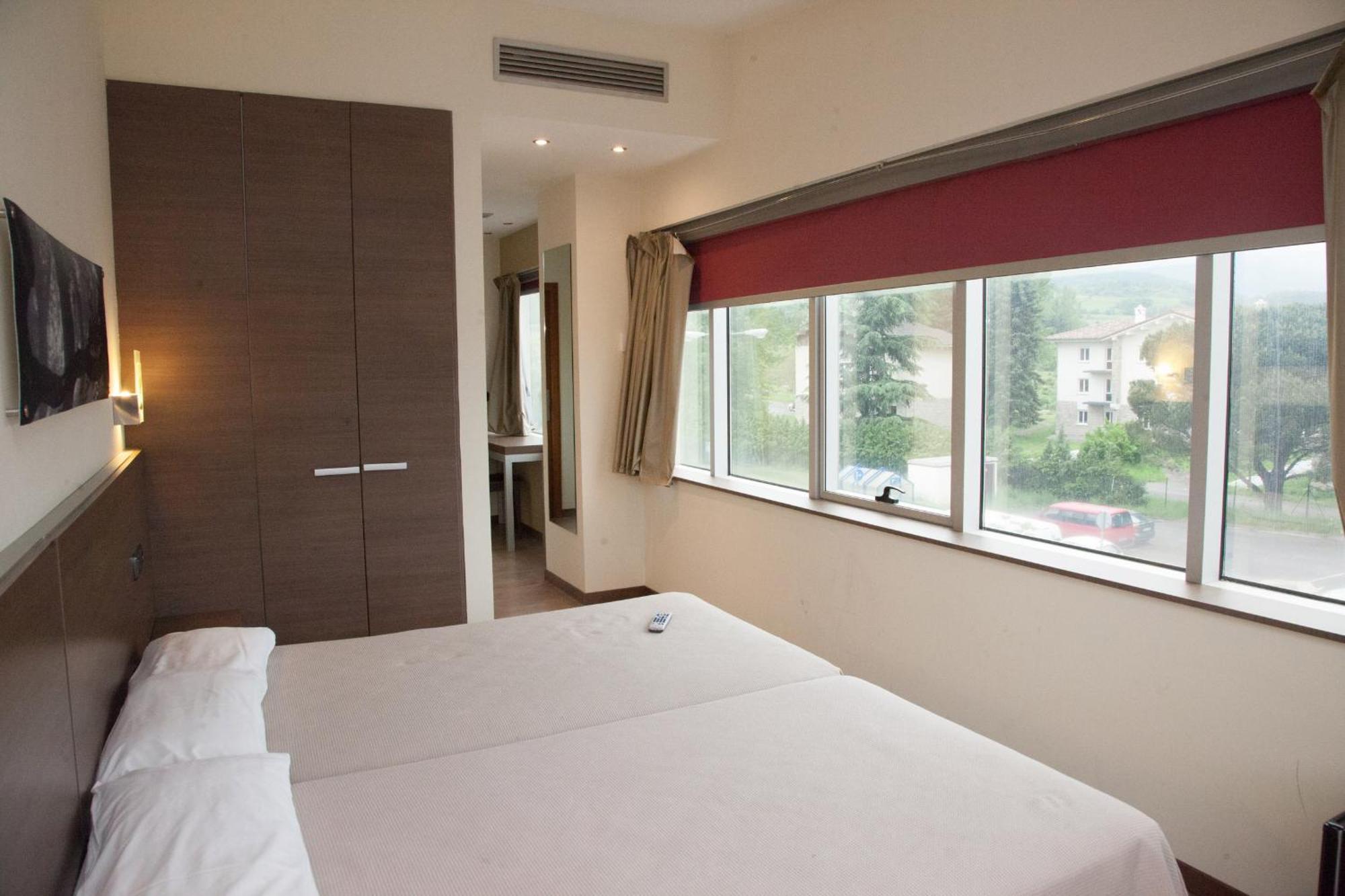Hotel Izelai ألساسوا المظهر الخارجي الصورة
